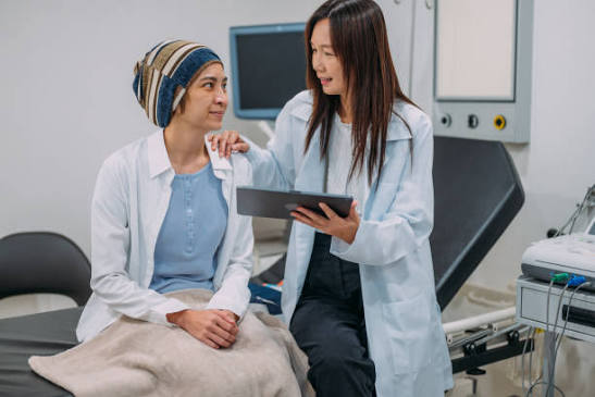 Best Female Medical Oncologist in Vashi